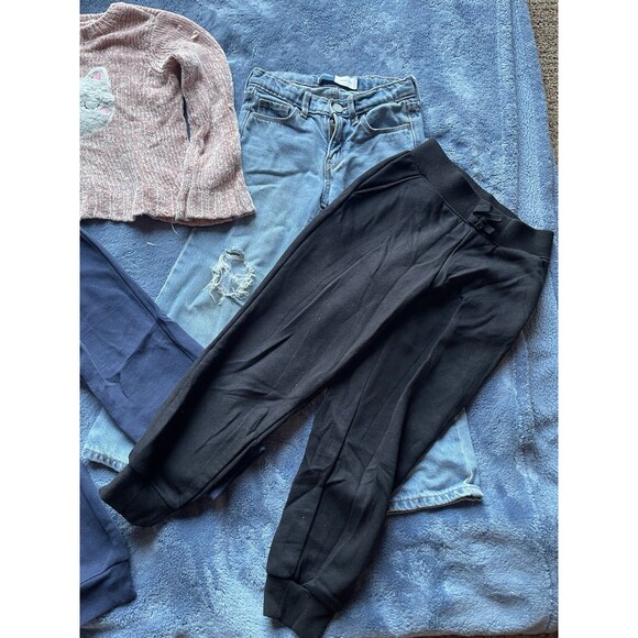 Lot Of 4 Baby Girl Clothes Size 5/6 5T 6T Different Brand Pants, Sweater - Picture 2 of 8